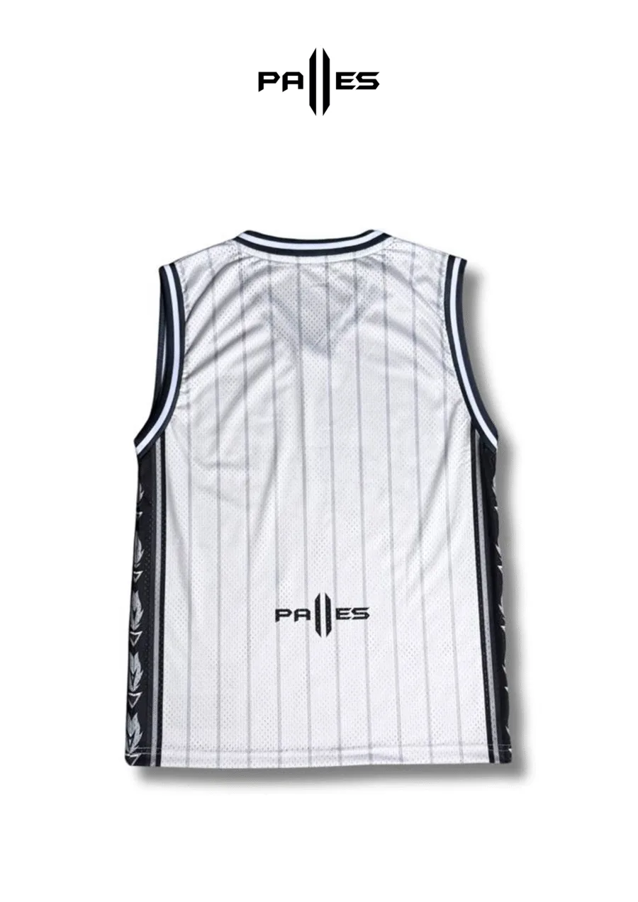 WHITE SLEEVELESS BACK
